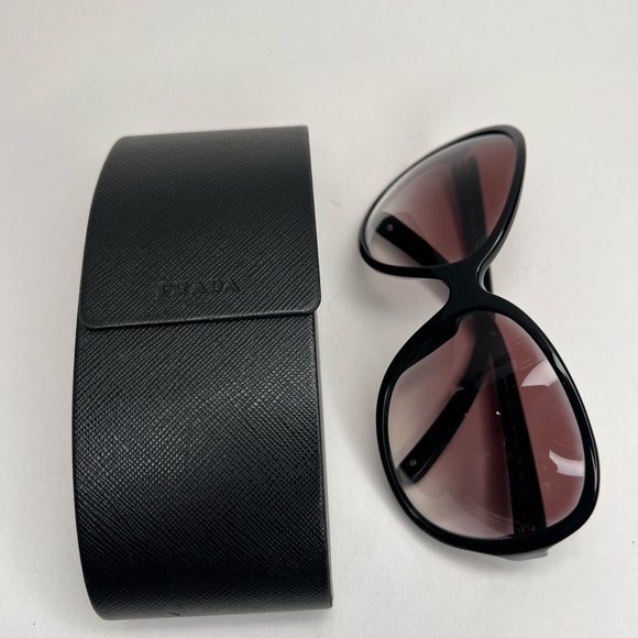 Prada sunglasses - Picture 2 of 7